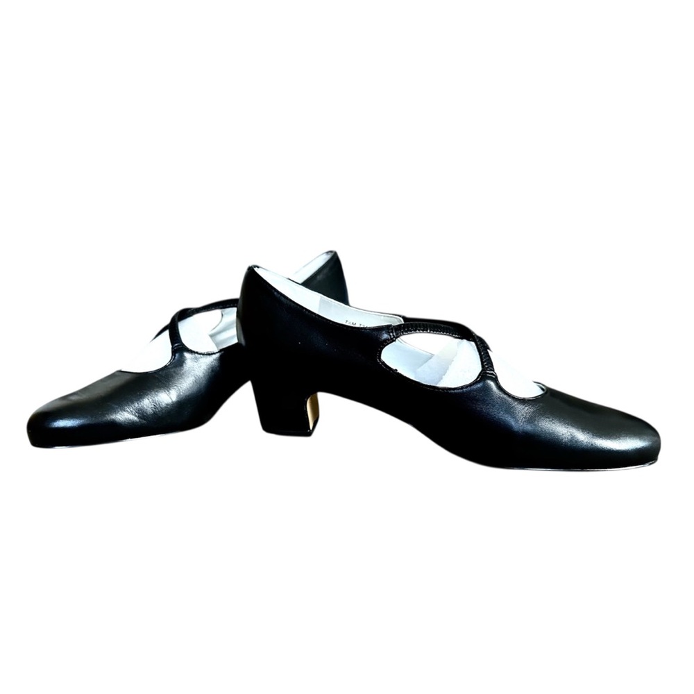 Women’s Black Trotters Low Heel NEW IN BOX Size 7.5